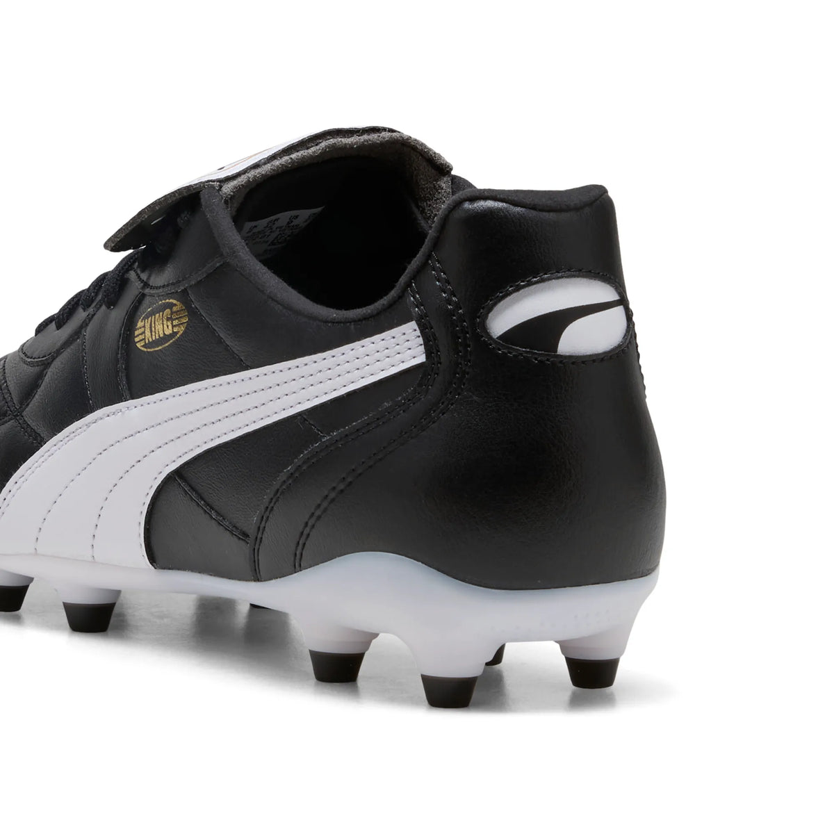 Close-up of the heel on the Puma King Top black football boot