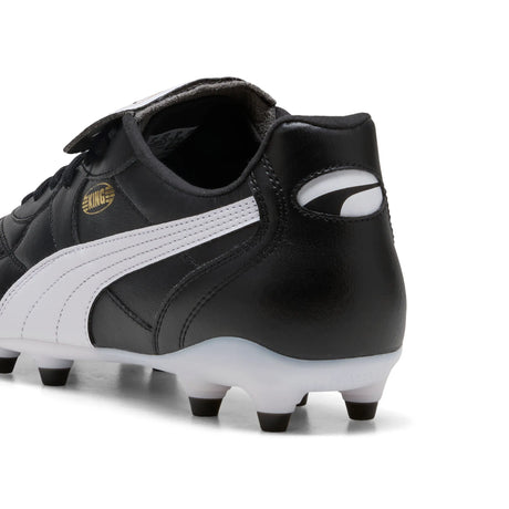 Close-up of the heel on the Puma King Top black football boot